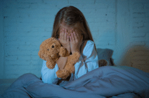 علاج الاكتئاب عند الاطفال