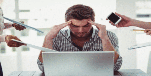 كيفية التعامل مع الضغوط النفسية في العمل