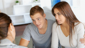 ما هي أفضل الطرق لتحسين التواصل بين الزوجين