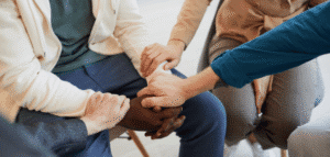 أهم 4 أنواع الدعم النفسي الاجتماعي: دليل د. طلعت حكيم لتعزيز الصحة النفسية بالدعم الاجتماعي 2 أنواع الدعم النفسي الاجتماعي