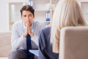 أهمية الدعم النفسي بعد الصدمات: رؤية متخصصة من د. طلعت حكيم 2 أهمية الدعم النفسي بعد الصدمات