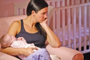 جلسات دعم نفسي للنساء بعد الولادة: 3 حقائق عن اكتئاب ما بعد الولادة وطرق علاجه 2 جلسات دعم نفسي للنساء بعد الولادة