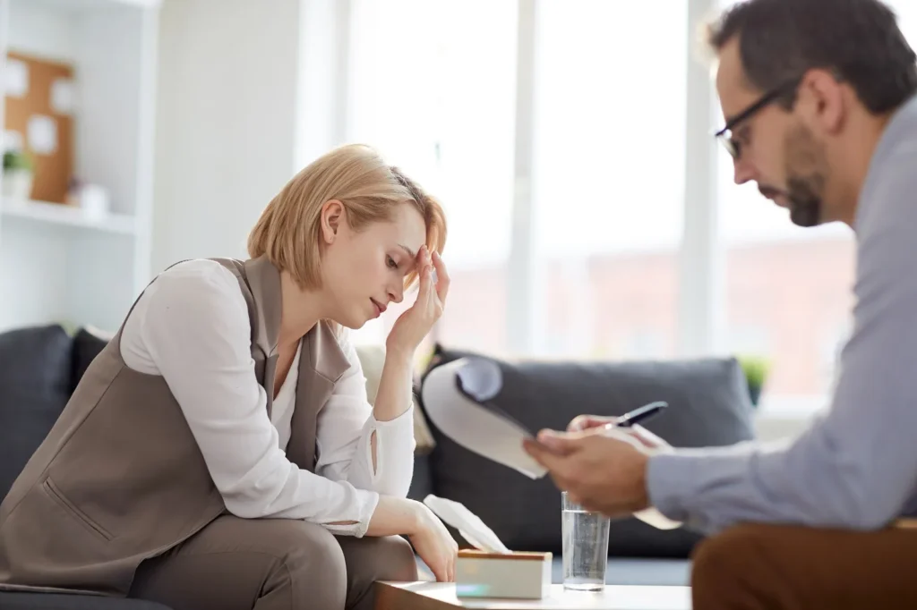 8 أسباب تستدعي مختص نفسي في القاهرة لدعم صحتك النفسية 1 مختص نفسي في القاهرة